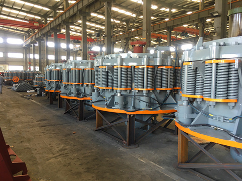 雙金機械1400彈簧圓錐破碎機生產(chǎn)車間之一