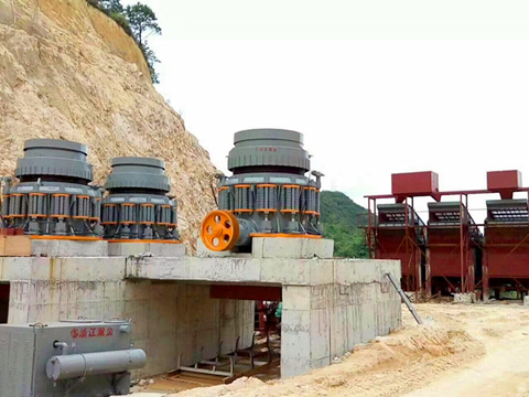 雙金三臺(tái)1400彈簧圓錐破客戶安裝現(xiàn)場(chǎng)