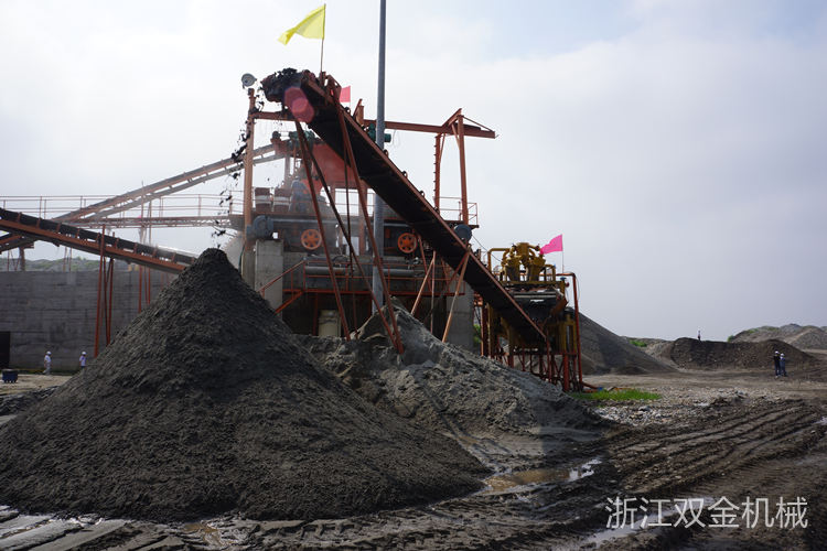 雙金機(jī)械四川眉山客戶石料生產(chǎn)線現(xiàn)場