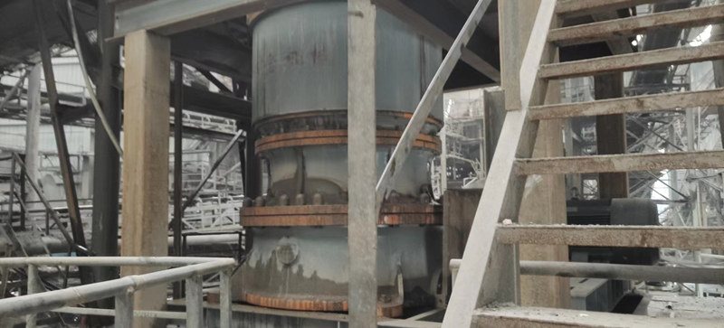 單缸圓錐機(jī)使用現(xiàn)場