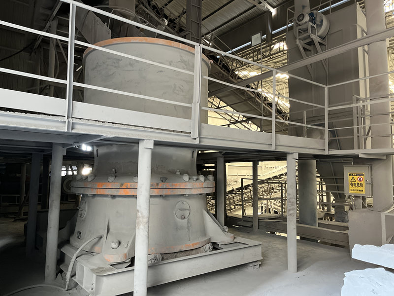 圖為雙金機(jī)械單缸圓錐破碎機(jī)