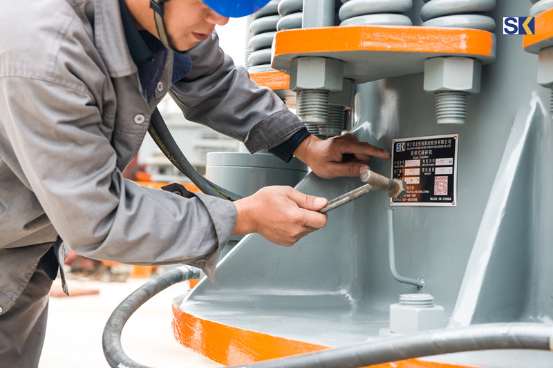 浙江雙金機(jī)械圓錐機(jī)