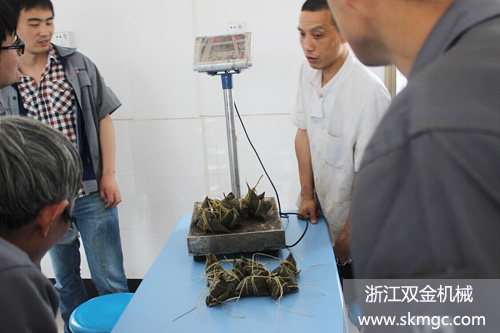 雙金工會(huì)舉辦第二屆女職工包粽子比賽