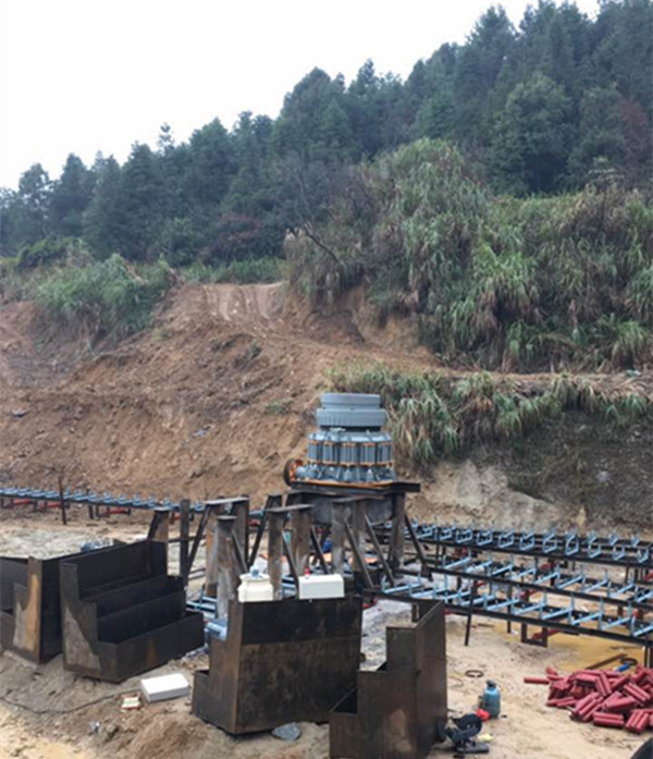 圓錐破安裝現(xiàn)場