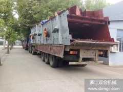 兩臺(tái)SJ2YA2460振動(dòng)篩，兩臺(tái)SJ3YA246