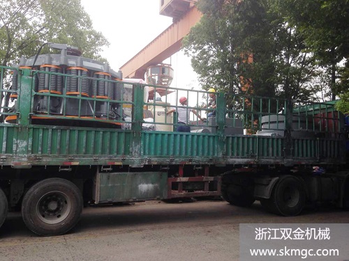 浙江雙金機(jī)械圓錐破碎機(jī)機(jī) 浙江雙金機(jī)械圓錐破碎機(jī)