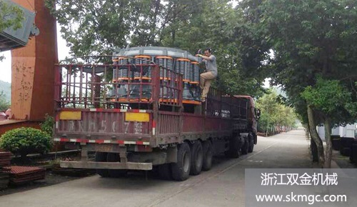 浙江雙金機(jī)械圓錐破碎機(jī) 浙江雙金機(jī)械圓錐破碎機(jī)