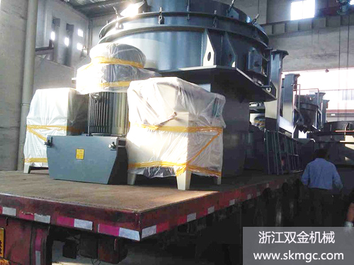 浙江雙金機械沖擊式破碎機