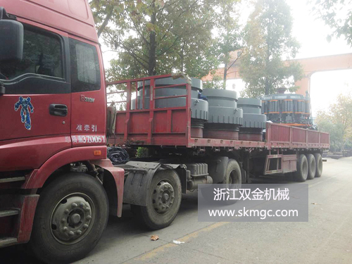 浙江雙金機(jī)械圓錐機(jī)