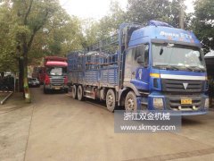 一臺(tái)SJ1650圓錐機(jī)，兩臺(tái)SJ1400圓錐式