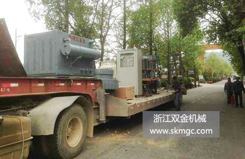 浙江雙金機(jī)械圓錐式破碎機(jī)