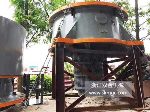 浙江雙金機(jī)械單缸液壓破碎機(jī)