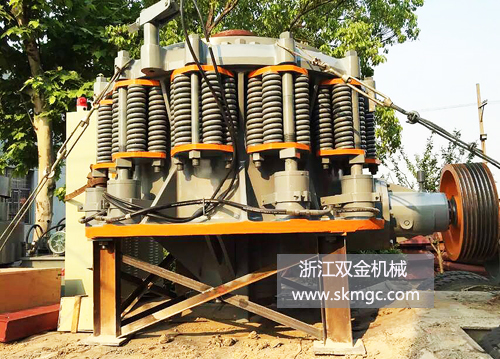 浙江雙金機(jī)械圓錐式破碎機(jī)