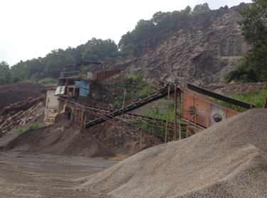 湖北省陽新縣尖峰采石場