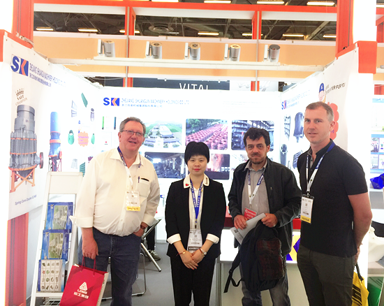 海外客戶咨詢雙金鑄件產(chǎn)品