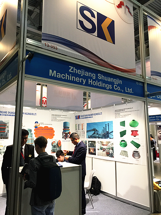 雙金礦山機械設(shè)備吸引客戶關(guān)注