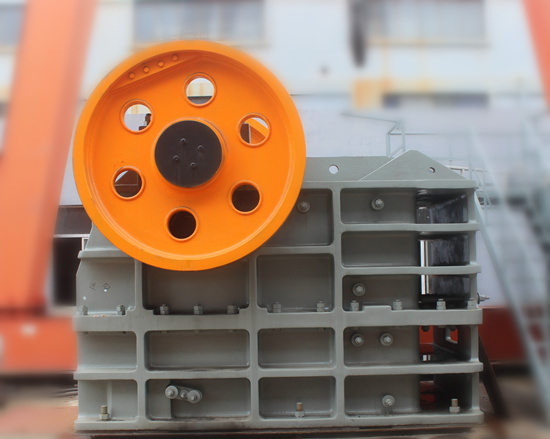 鄂式碎石機(jī)