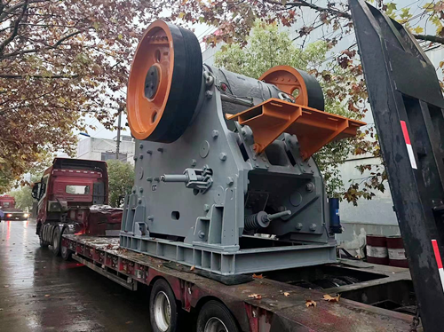 SJ.V.1100顎式破碎機(jī)發(fā)貨現(xiàn)場
